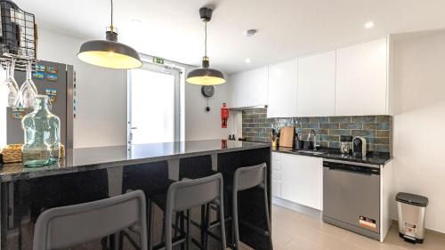 Lumiar Apartment | Amazing 3BDR Duplex in Lisbon by LovelyStay