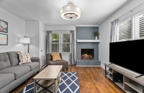 Independence House | Amazing 3BR Home for Families|Close to Stadiums