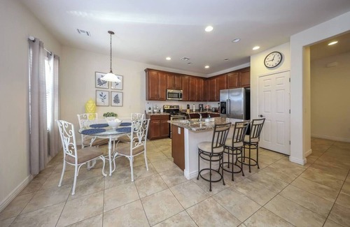 The Pines House | Amazing 4 Bedroom 3 Bathroom Complete House