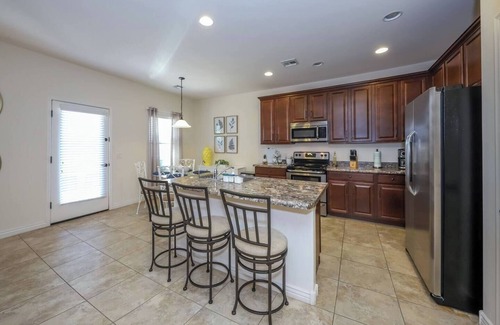 The Pines House | Amazing 4 Bedroom 3 Bathroom Complete House