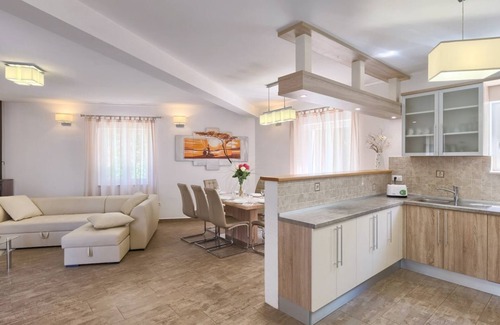Bazgalji Villa | Amazing 4 bedroom Villa with pool and big garden in Central Istria