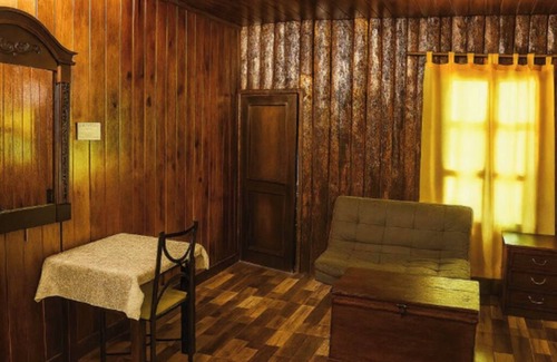 Chimaltenango Bed & Breakfast | Amazing 4-Cabin "Bed & Breakfast" in Chimaltenango by Johnson