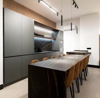 Embajadores Apartment | Amazing 4BD en SUITE by Madrid4You Apartments