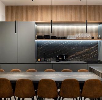 Embajadores Apartment | Amazing 4BD en SUITE by Madrid4You Apartments