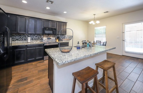 The Pines House | Amazing 4BR Vacation Home with Pool & Amenities