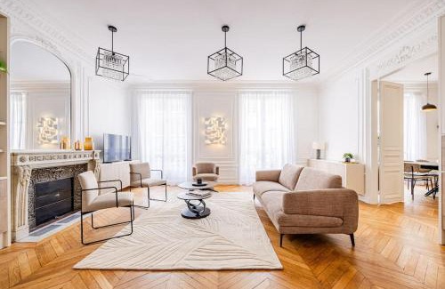 8th Arrondissement Apartment | Amazing Apartment # Champs Elysées # Paris 8 # AC