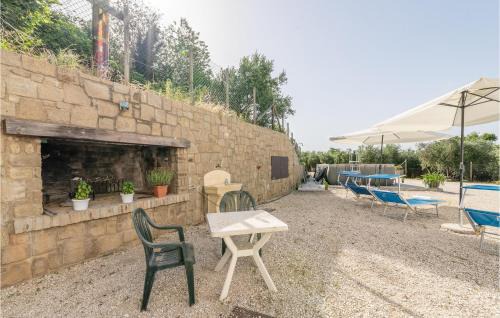 Cinto Euganeo Apartment | Amazing Apartment In Valnogaredo Pd