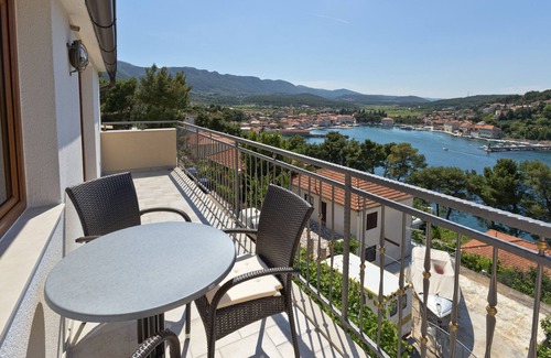 Island Hvar Apartment | Amazing apartment with sea view