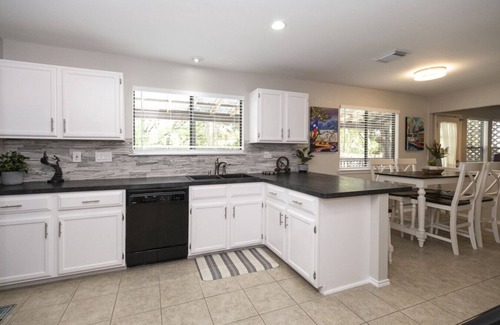 Gracywoods House | Amazing Austin Getaway with Heated Pool in Great Area