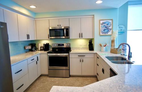 Gulf Shores Condo | AMAZING BEACHFRONT VIEWS FROM 22nd FLOOR - LABOR DAY SPECIAL