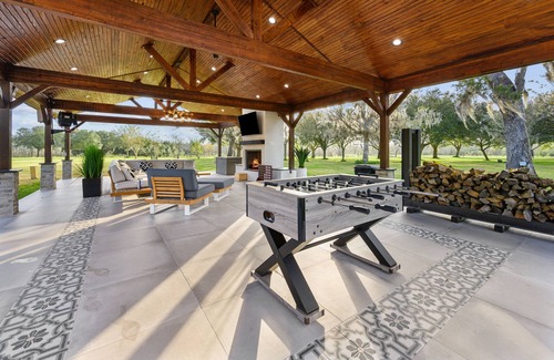Cedar Lane House | AMAZING! Beautiful Country House. - Access to River, Olympic pool, Sleep 24.