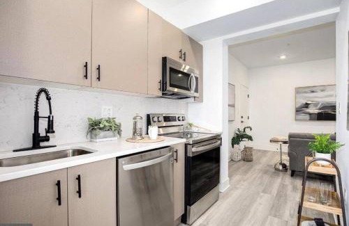 Northeast House | Amazing Capital Hill APT , Step away Gym, shopping