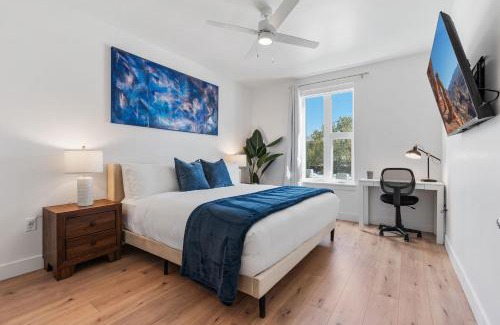 Downtown Salt Lake City Apartment | Amazing Deluxe 1BR Pool Gym HTub
