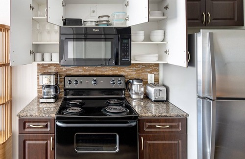 North Burnet Apartment | Amazing Domain 1BR w/Gym, Pool & W/D, nr restaurants, by Blueground