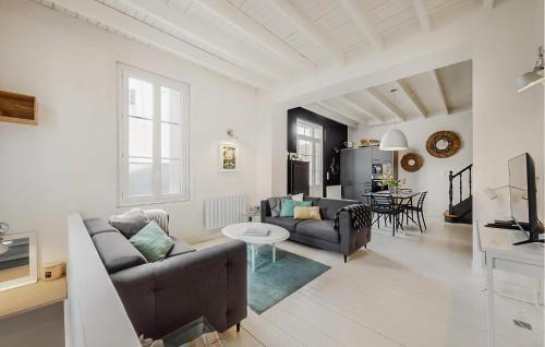 Saint-Georges-de-Didonne House | Amazing Home In Saint-Georges-De-Didon