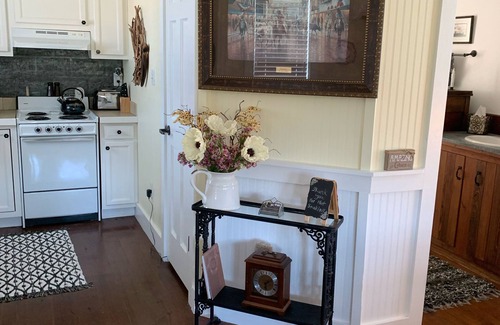 Burton Cottage | Amazing Grace Cottage