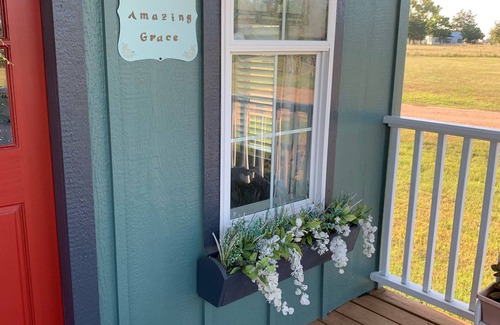 Burton Cottage | Amazing Grace Cottage