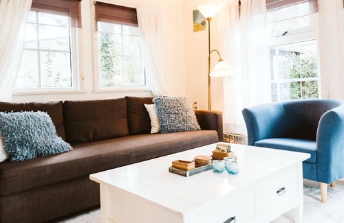 Goedereede House | Amazing holiday home in Goedereede with garden