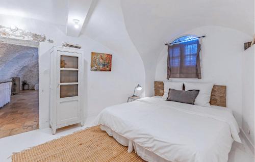 Rouet House | Amazing Home In Le Rouet With Wifi