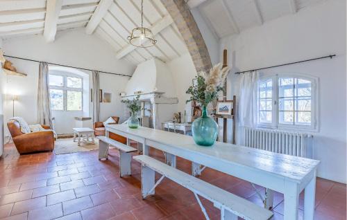 Rouet House | Amazing Home In Le Rouet With Wifi