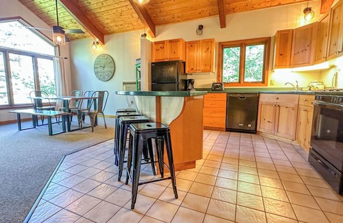 Grand Marais House | Amazing home for outdoor activities on Devil Track Lake, near Grand Marais, MN
