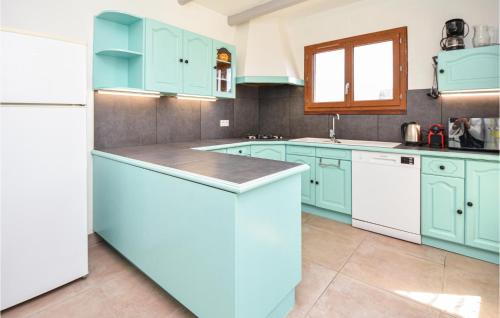 Les Salles-du-Gardon House | Amazing Home In Les-Salles-Du-Gardon