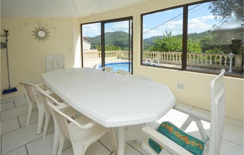 Les Salles-du-Gardon House | Amazing Home In Les-Salles-Du-Gardon