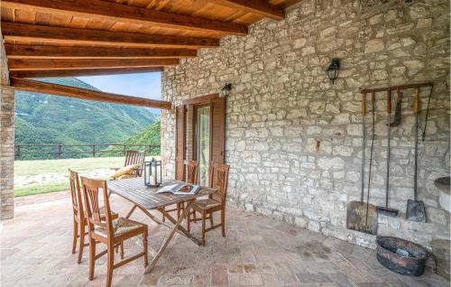 Apecchio House | Amazing Home In Apecchio Pu