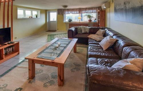 Atran House | Amazing Home In Ätran With Kitchen
