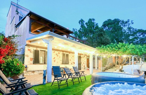 Bacoli House | Amazing home in Bacoli with jacuzzi