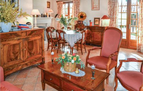 Le Change House | Amazing Home In Bassillac-Et-Auberoche
