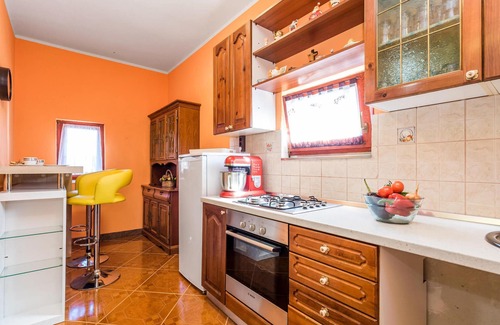 Ogulin House | Amazing home in Bosiljevo with kitchen