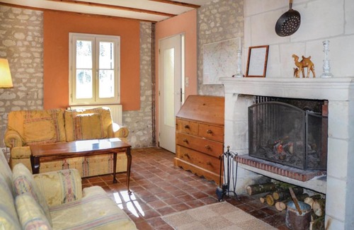 Civray-sur-Esves House | Amazing home in Civray s-Esves with 3 Bedrooms and WiFi