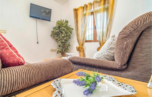 Cajiz House | Amazing Home In Cajiz With Wifi