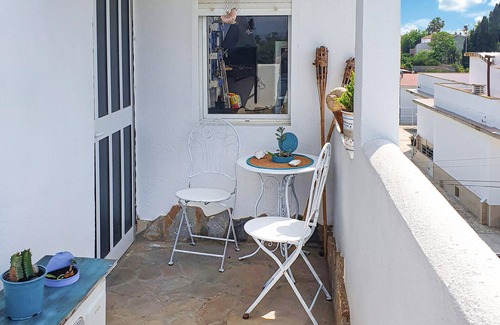 Deltebre House | Amazing home in Deltebre with WiFi