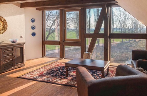 Dragun House | Amazing home in Dragun with sauna