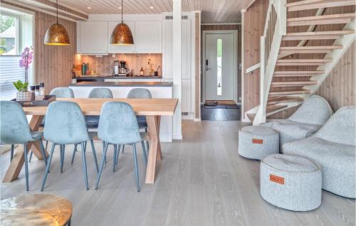 Arendal House | Amazing Home In Færvik With Wifi