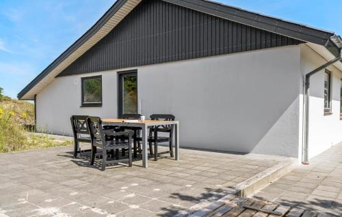 Rindby Strand House | Amazing Home In Fanø With Wifi