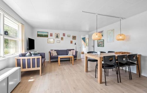 Rindby Strand House | Amazing Home In Fanø With Wifi