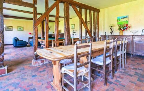Ligny-le-Ribault House | Amazing Home In Ligny Le Ribault