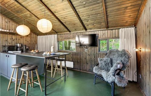 Hampen House | Amazing Home In Hampen With Wifi