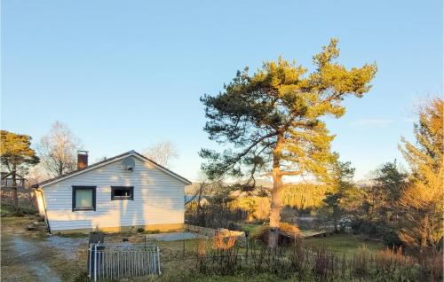 Kvinnherad House | Amazing Home In Hatlestrand With Wifi