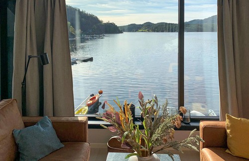 Suldal House | Amazing home in Hebnes with WiFi