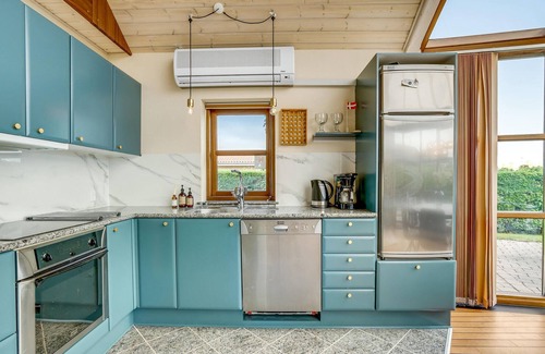 Hejlsminde Strand House | Amazing home in Hejls with kitchen