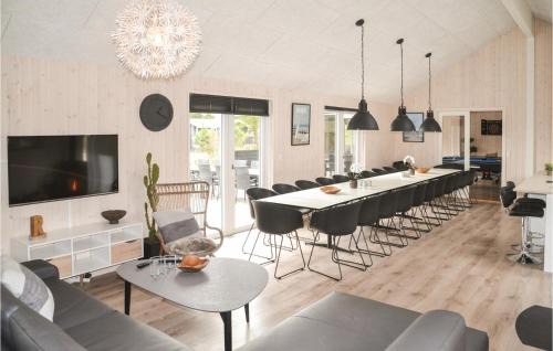 Henne House | Amazing Home In Henne With Sauna