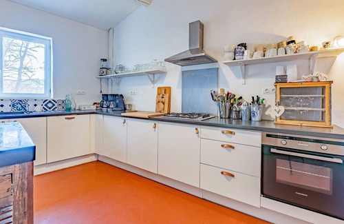 Rouet House | Amazing home in LE ROUET with WiFi