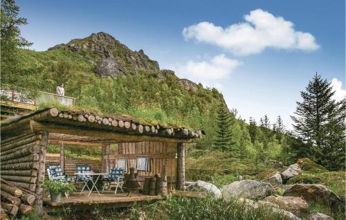 Valberg House | Amazing Home In Leknes With Kitchen