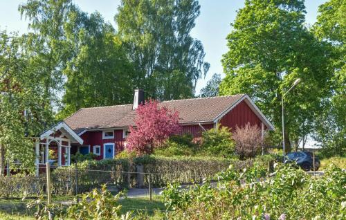 Markaryd House | Amazing Home In Markaryd With Lake View