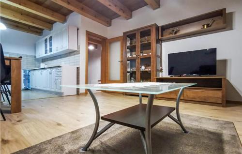 Velika House | Amazing Home In Oljasi With Sauna
