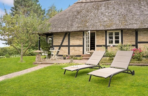 Oster Ulslev House | Amazing Home In Øster Ulslev With Wifi